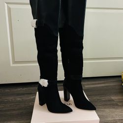 Black  boots