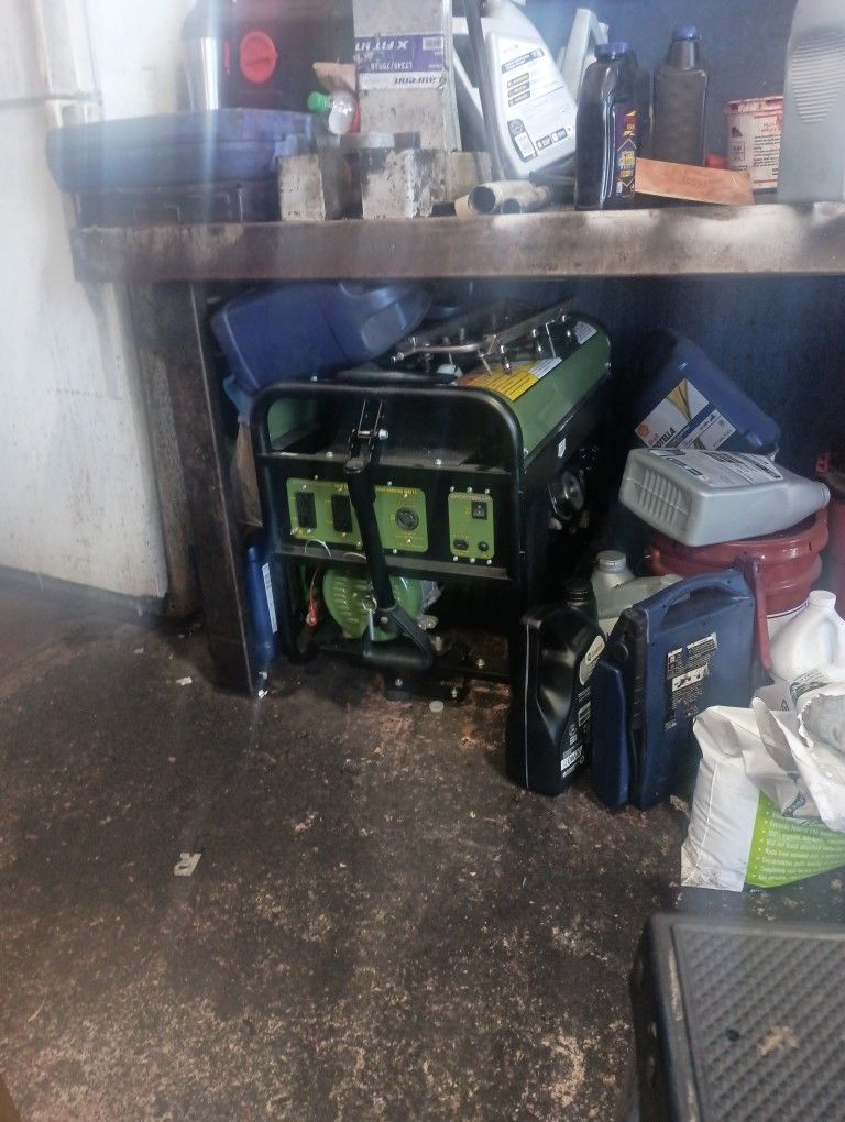 7000 W Sport Man Propane Generator
