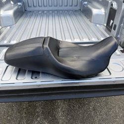 Harley Davidson OEM Touring Seat Low Profile P52000142 fits 2008-2019