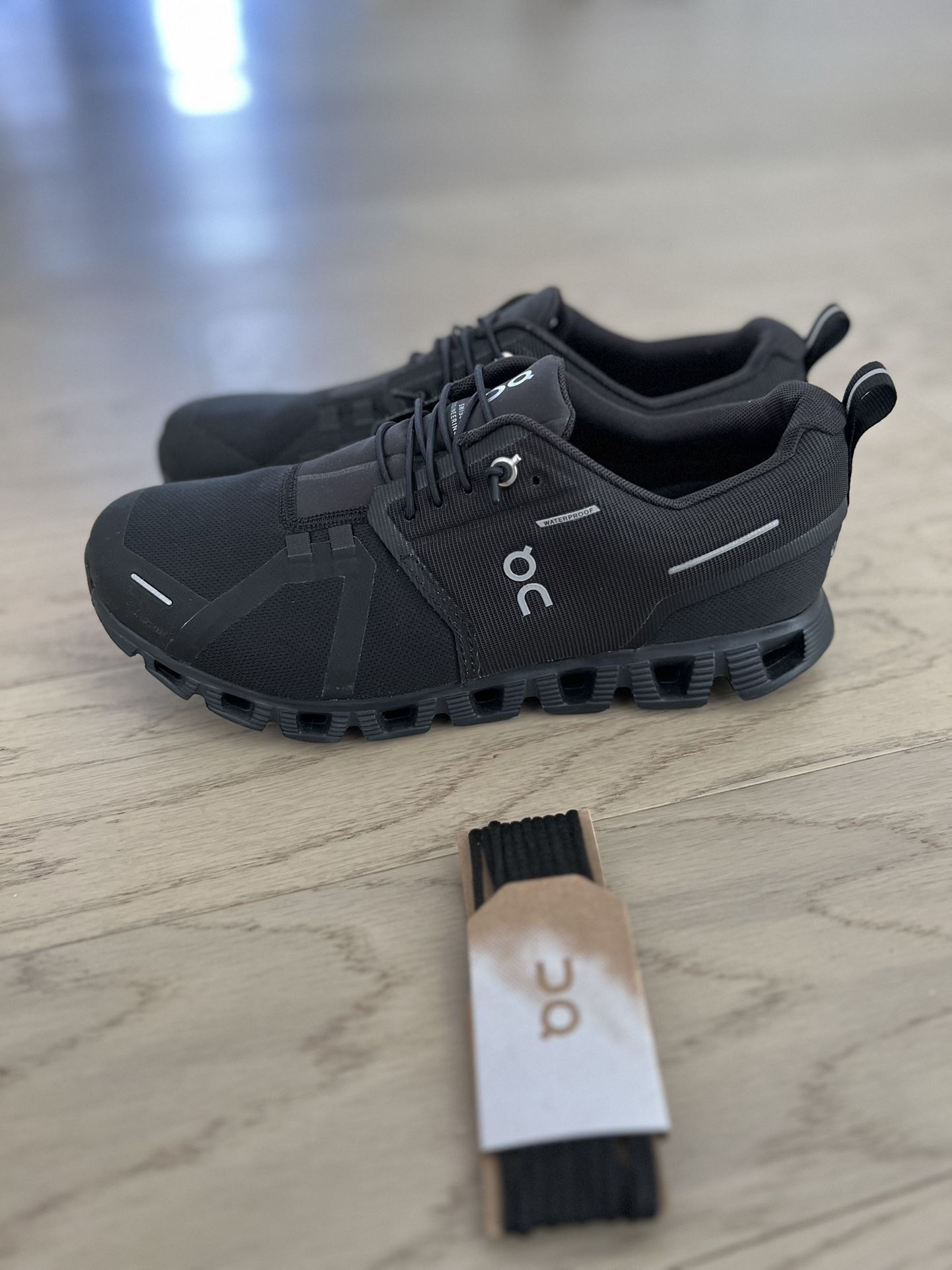 On Cloud 5 Waterproof in All Black Women Size 9.5
