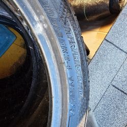 24 Inch Tire Vercelli strada IV 305/35R24 112V XL