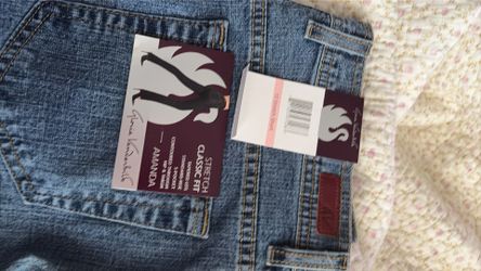 Gloria, Vanderbilt size 10 stretch short