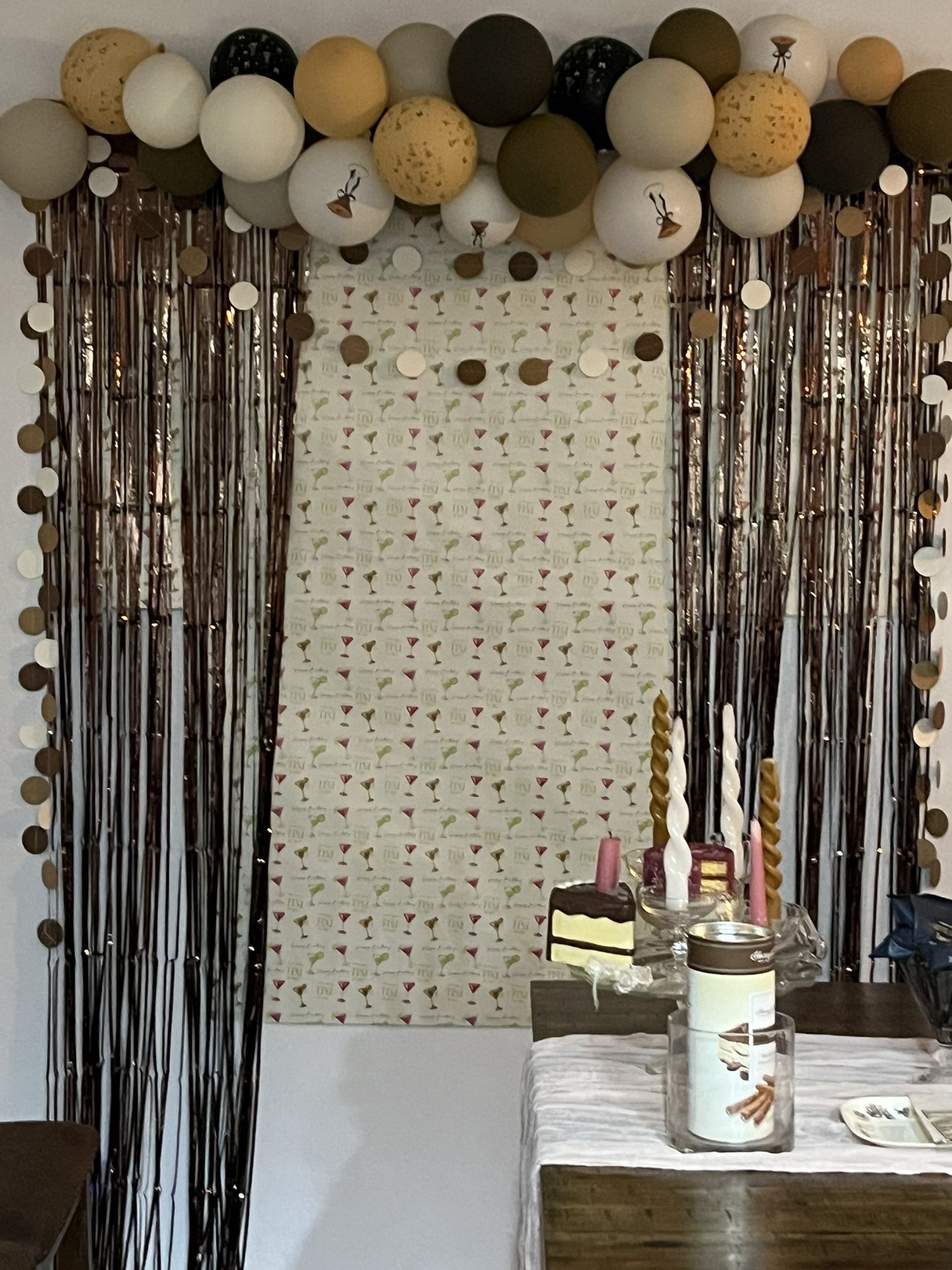 2 Free Balloon Arch’s