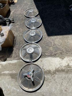 Mustang 1965 hubcaps