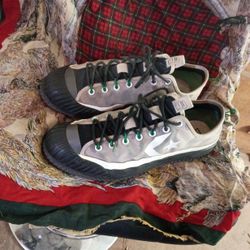 Converse  +. BRAIN DEAD 