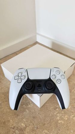 New Sealed PS5 Controller (DualSense, White)