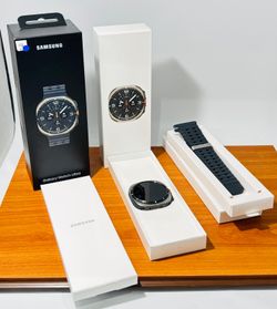 Samsung - Galaxy Watch Ultra Titanium Smartwatch 47mm LTE - Titanium Gray - (2025)