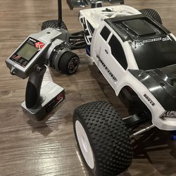 Traxxas E Revo 2.0 with 6s Lipo batteries