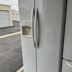 Frigidaire Side By Side 