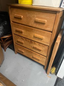 Solid Wood 4-Drawer Dresser Chest