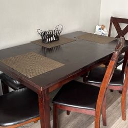 Dinning Table 