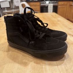 BOYS VANS SZ 5 YOUTH NEW! 