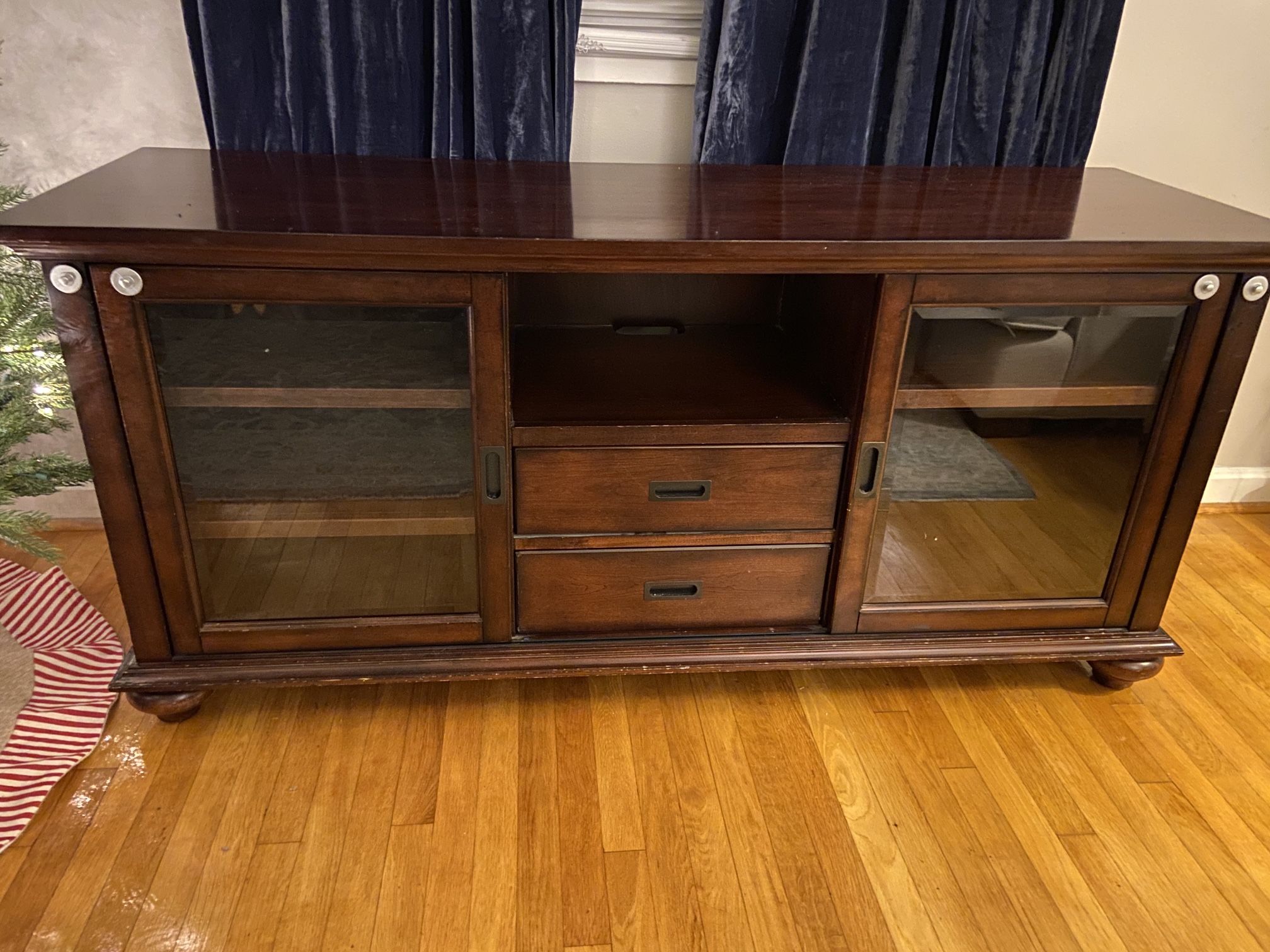 TV Stand/Media Console With Storage