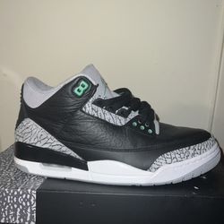 Air Jordan Retro "Green Glow"