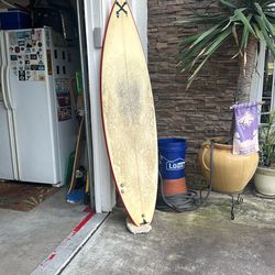 Surfboard 6’ 6”