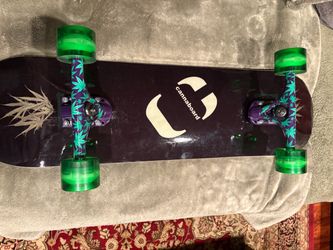 Skateboard marijuana themed deck complete