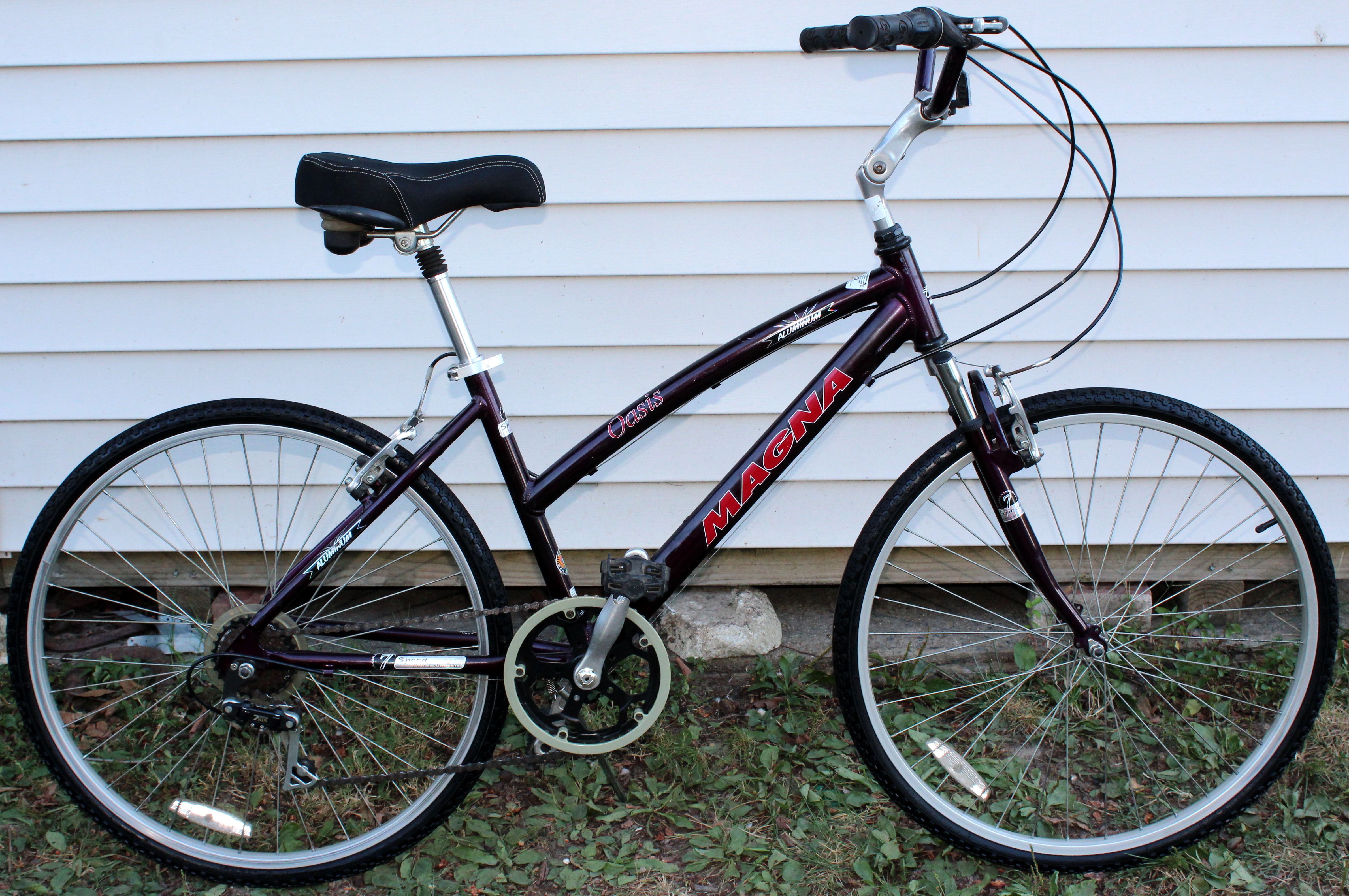 Aluminum Magna Oasis 26" Women's Cruiser Bike