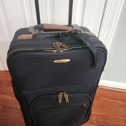 Skyline brand Carry On Suitcase with Wheeld