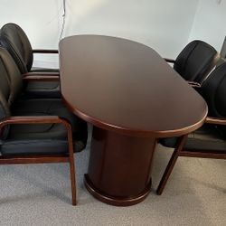 Table With 4 Chairs 