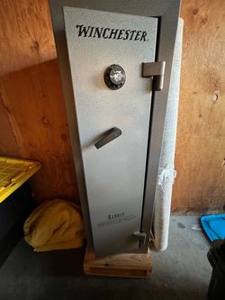 Winchester 10 Gun Safe - Read Whole Description