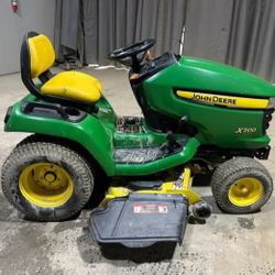 John Deere X500 Ride On Mower 