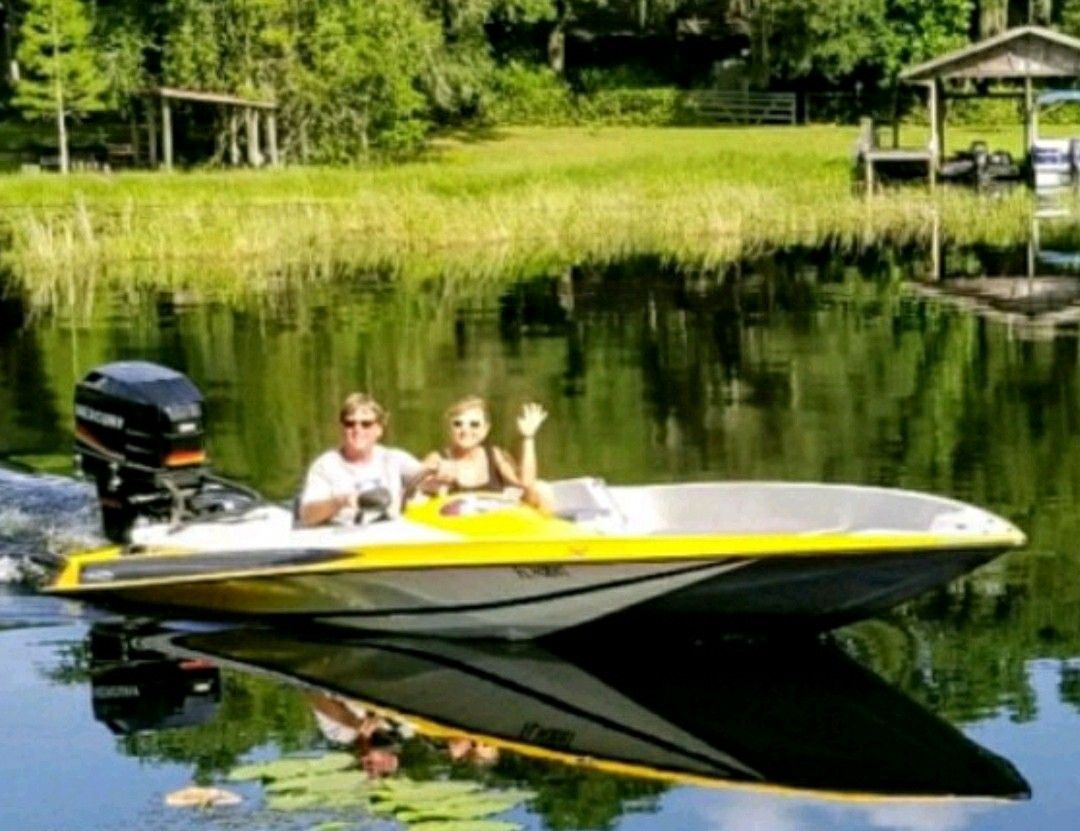 *PRICE REDUCED* 18' Laser (LTV) Tunnel Hull/Bass Boat (RARE) New