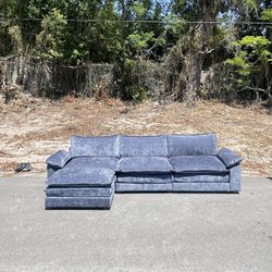 Like NEW Reversible Cloud Couch Sectional [FREE Delivery🚚]