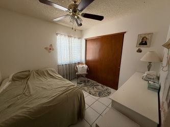 Full size bed