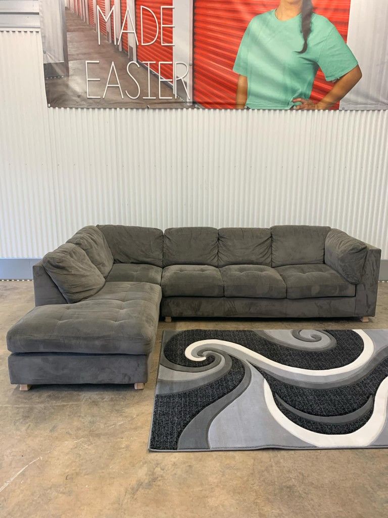 Large Sectional Couch *DELIVERY AVAILABLE*🛻