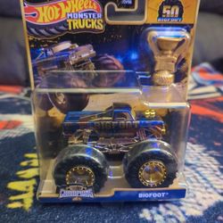 Hot Wheels GOLD EDITION BIGFOOT MONSTER TRUCK "🏆 TROPHY CHAMPIONS" Also Open To Trades