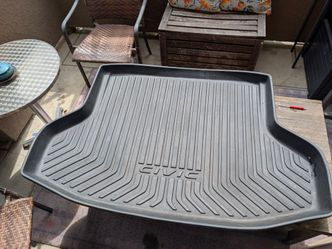 Honda Civic accessories. Floor mats, cargo net, trunk tray / cargo liner 2016 to 2021 models.