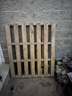 Pallets- free