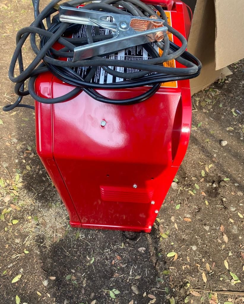 Lincoln Electric 225 Amp Arc/Stick Welder AC225S, 230V