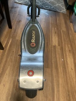 Razor E300 Electric Scooter 