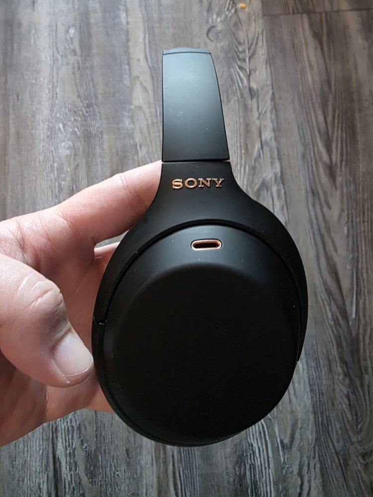 Sony wh-1000xm4 Wireless Headphones
