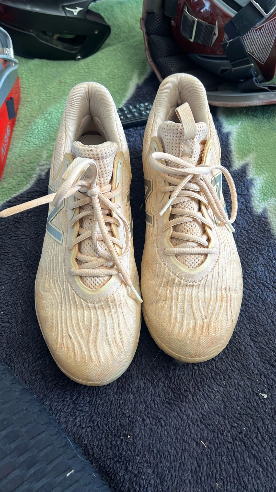 NB Cleats Plastic