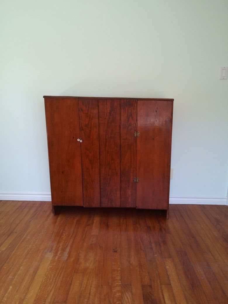 Wood Cabinet