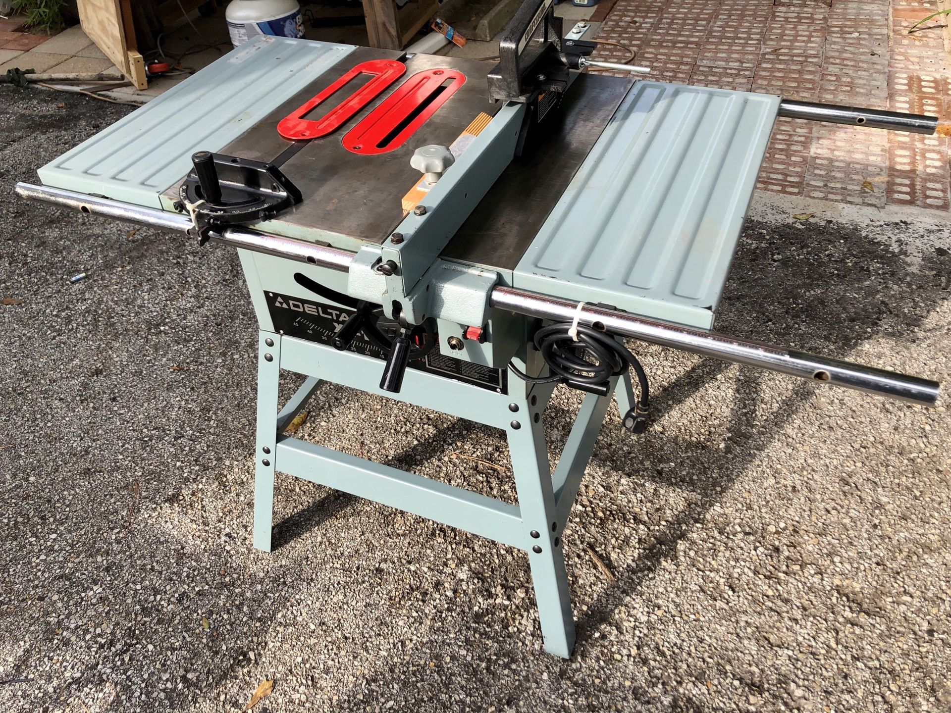 Delta XL10 Table Saw for Sale in Houston, TX OfferUp