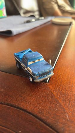 Disney Pixar Cars 3 Movie Toy - Broadside #25 Diecast 1:55 Scale Thunder Hollow