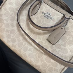 Authentic Coach Rowan Large 