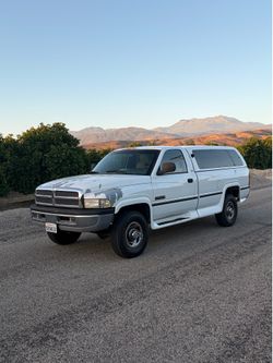 1996 Dodge Ram 2500 Cummins 4WD 5 Speed