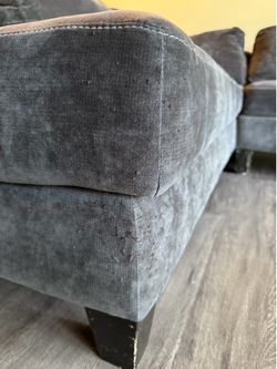 couch L shape 114 in x 86 in