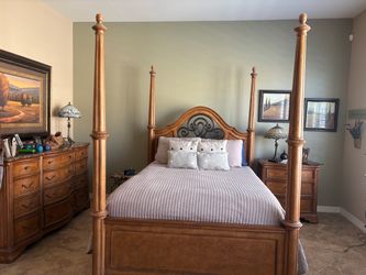 Queen bed by Thomasville