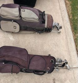 Left handed and right handed golf clubs
