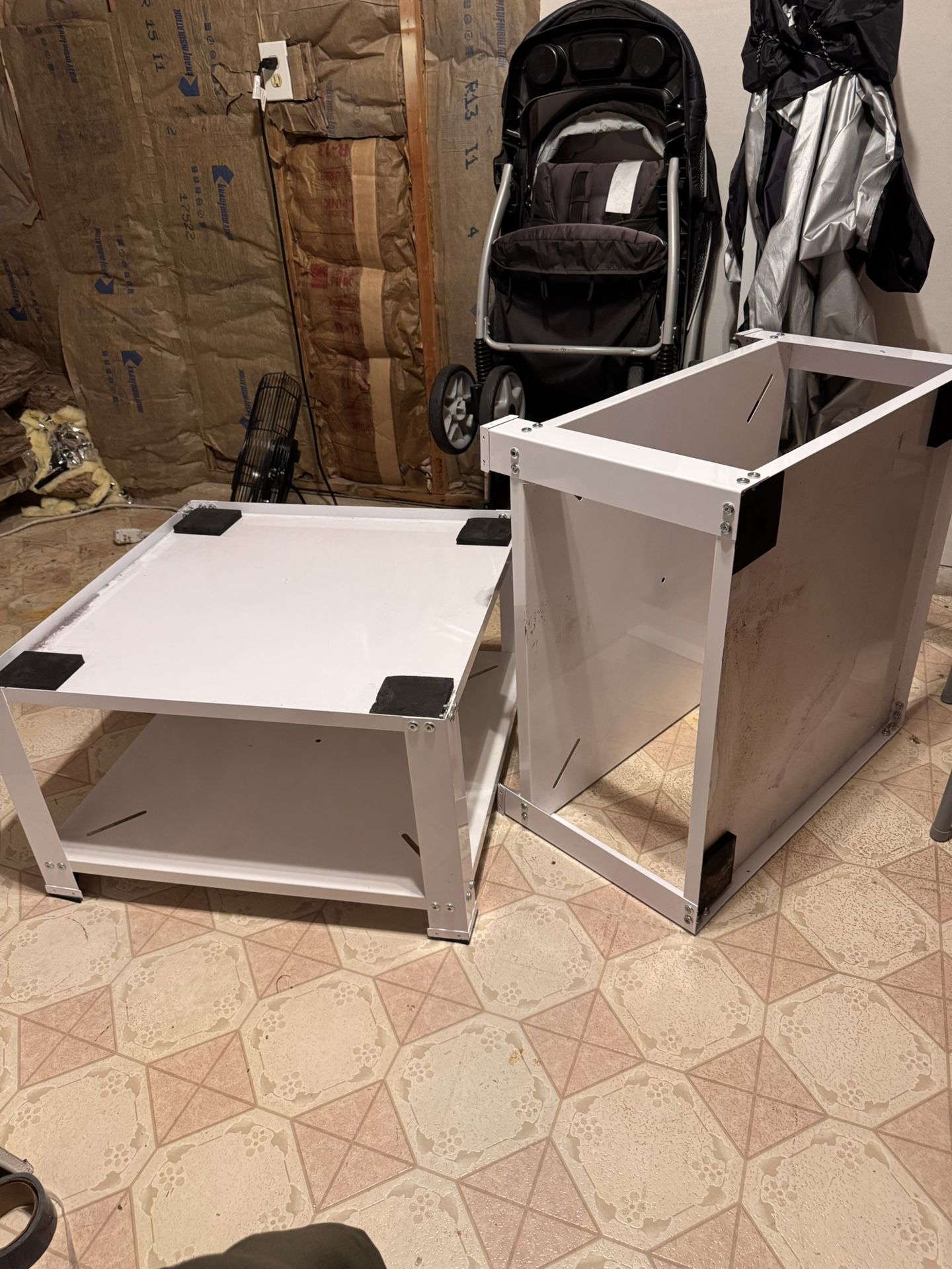 Laundry Stand Pedestal