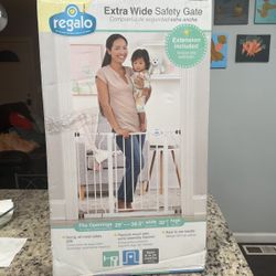 Regalo Extra Wide Baby Gate