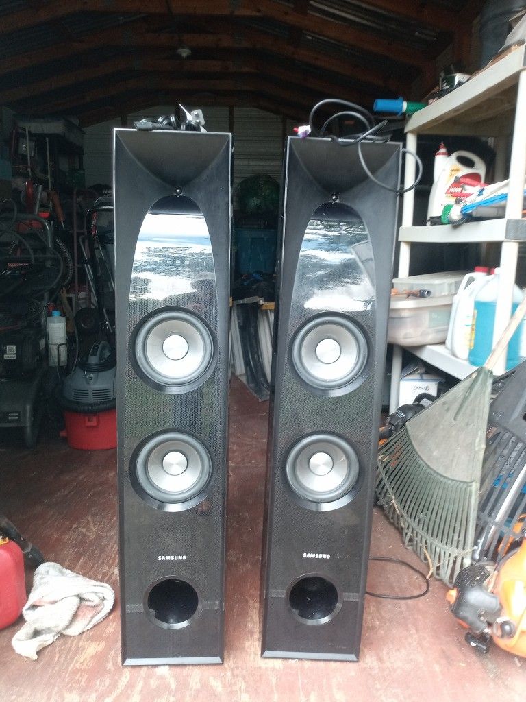 Samsung TW-J5500 Sound Tower Speakers