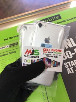 iPhone 7 factory unlocked128GB