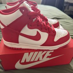 Red High Top Dunk 6Yth