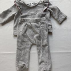 Gray Fleece Sweatsuit — Baby Gap (0-3months)
